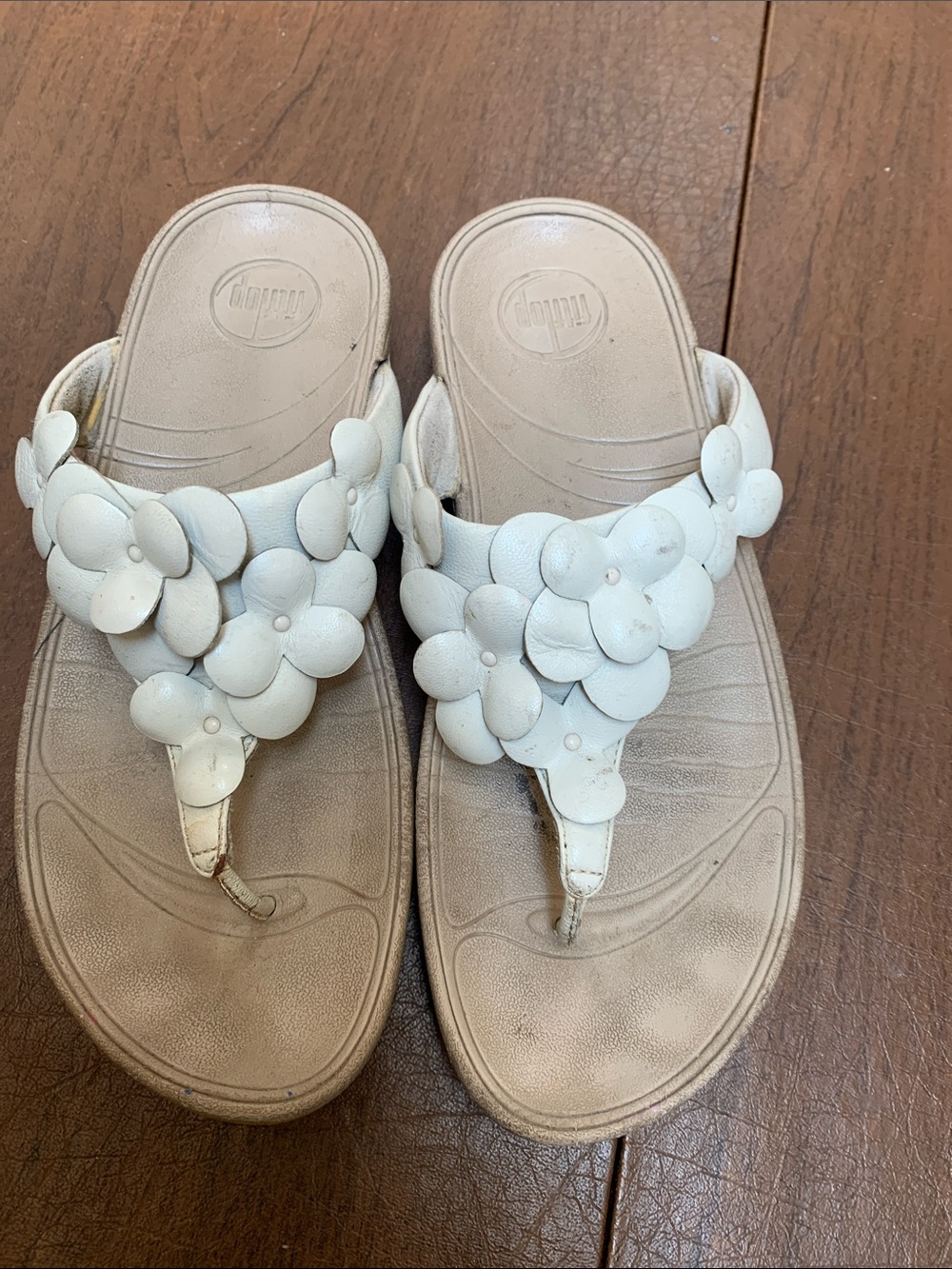 Fitflop Off White Floral Thong Sandals